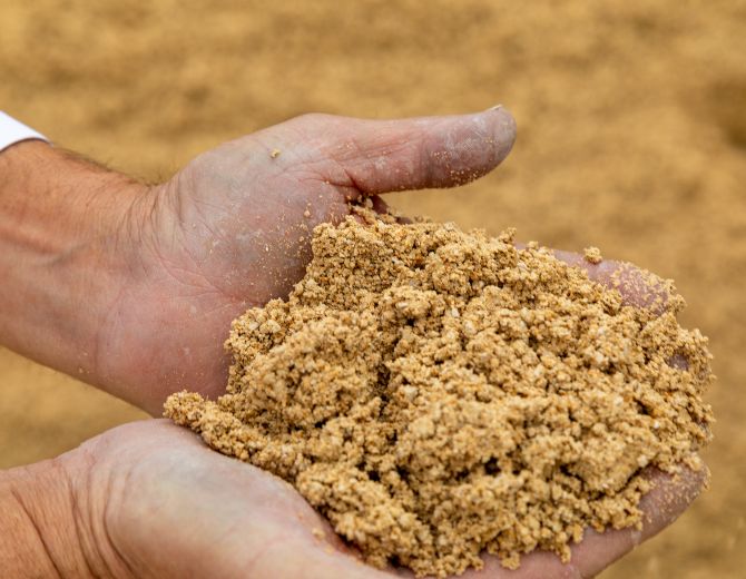 Преимущества использования песка в строительных проектах