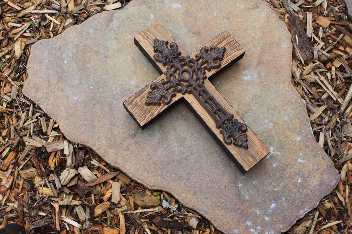 Понимание кладбищенских крестов